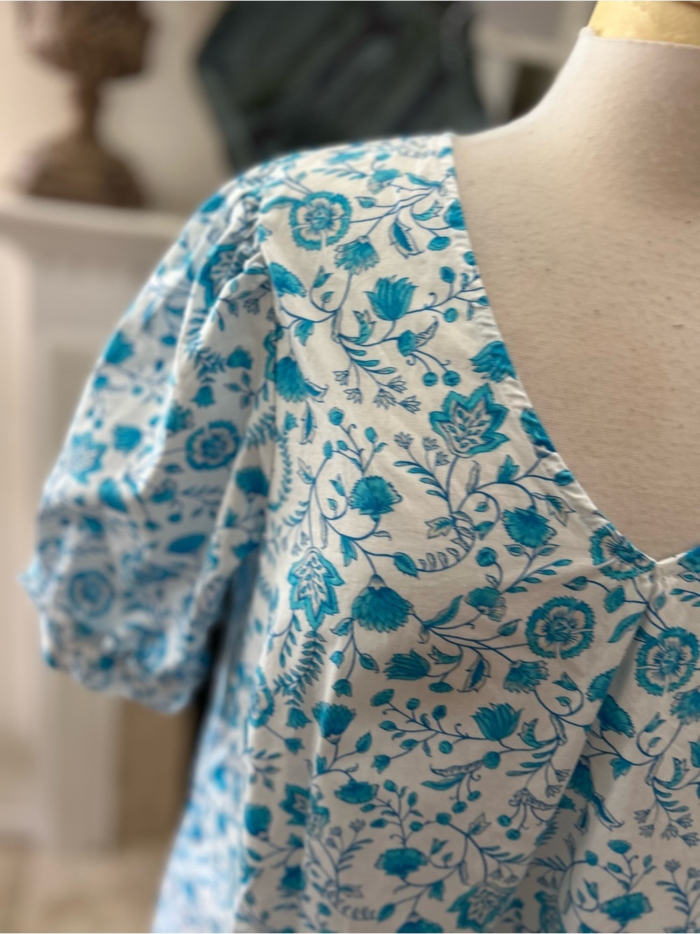 Draper James Blue Floral V-Neck Puff Sleeve Cotton Top - Picture 3 of 9